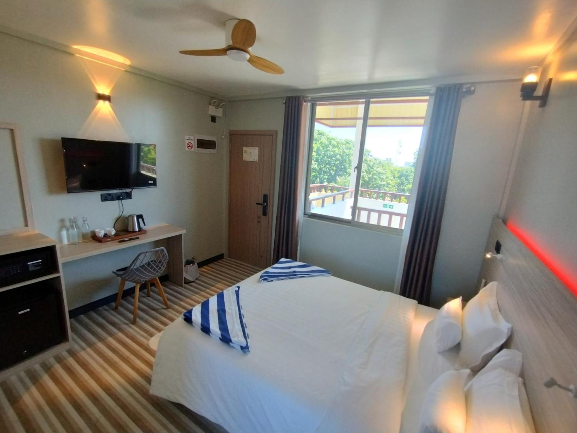 Madi Grand Maldives Hotel Fulidhoo Eksteriør billede